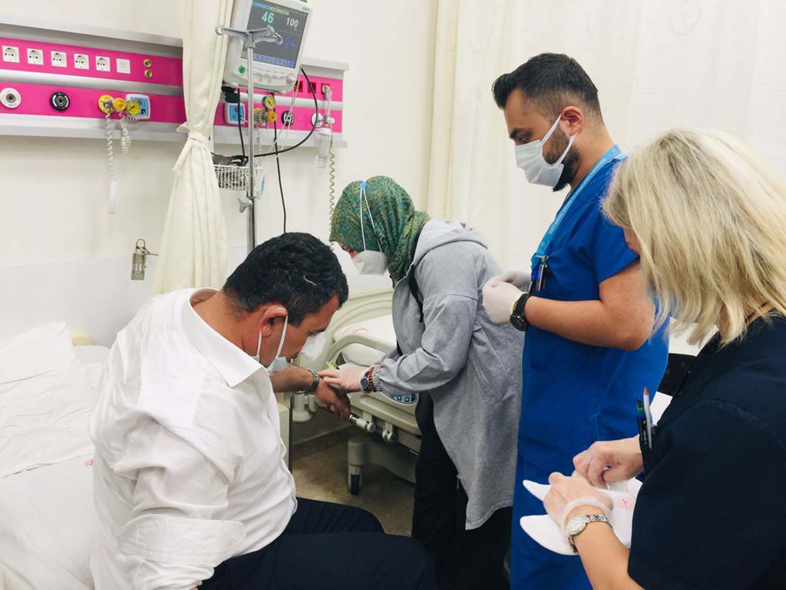 MHP Milletvekilleri Kalyoncu ve Karacadağ, Bolu'da geçirdikleri trafik kazasında yaralandılar