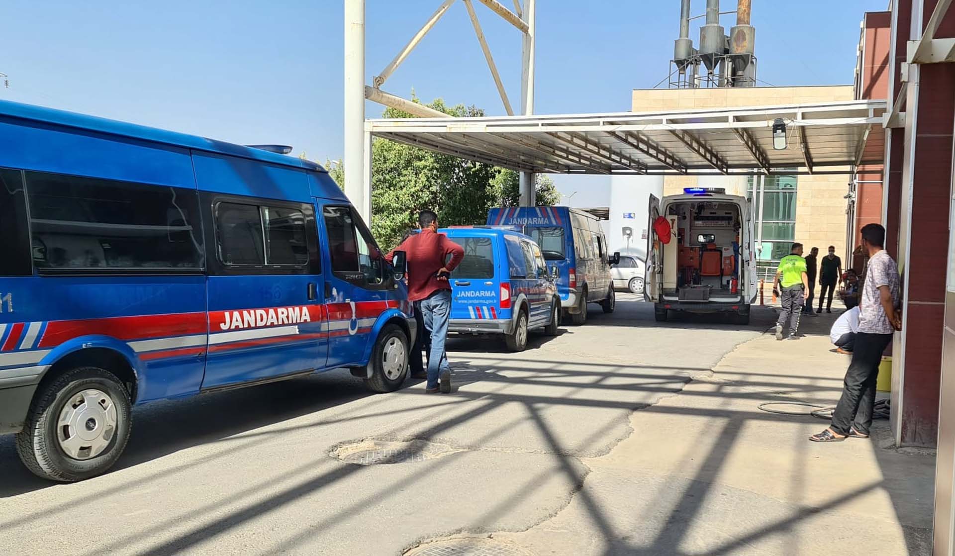 Akraba aileler arasında silahlı kavga: 1 ölü, 4 yaralı