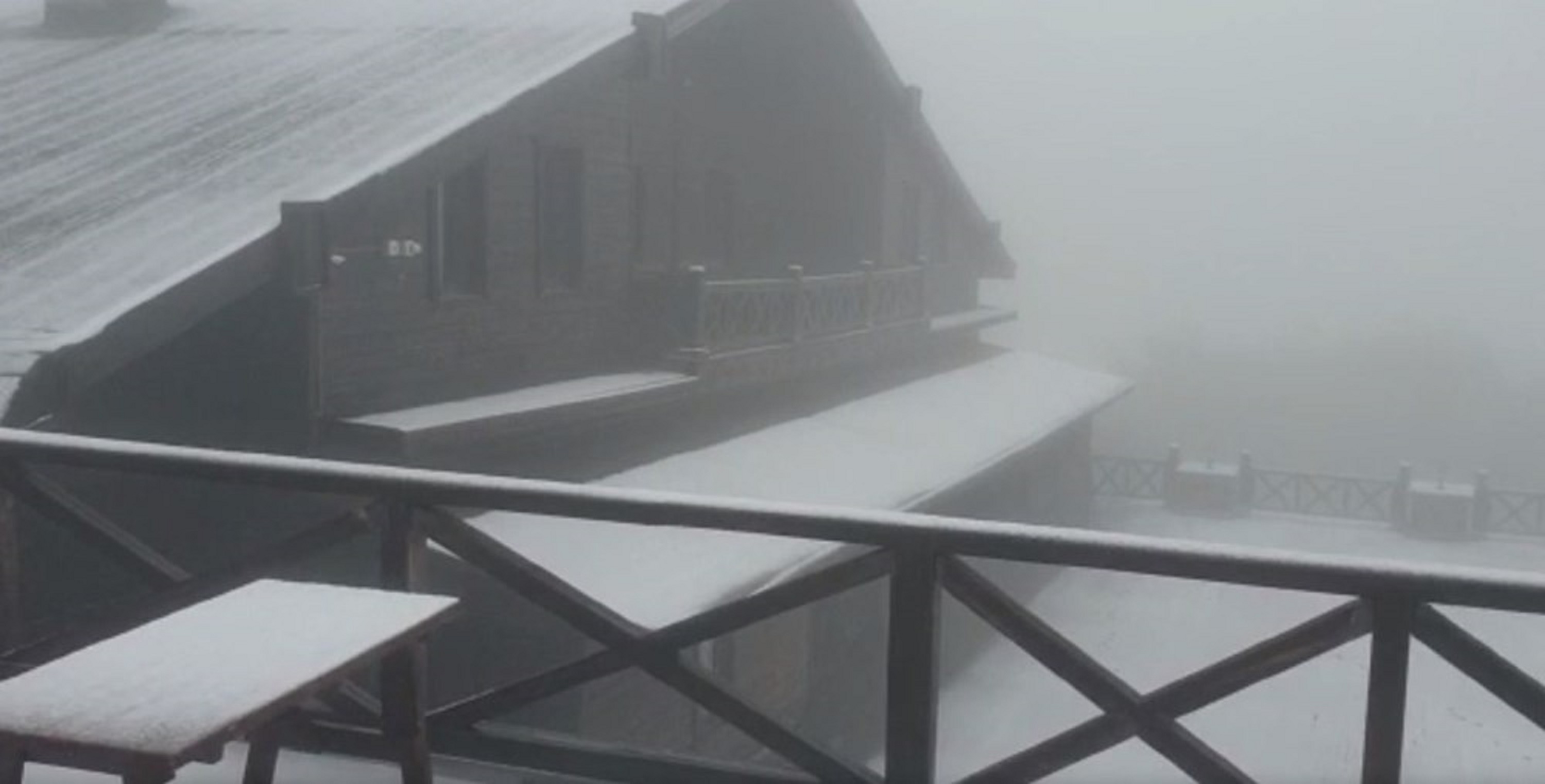 Haziran ayında şaşırtan manzara! Uludağ beyaza büründü