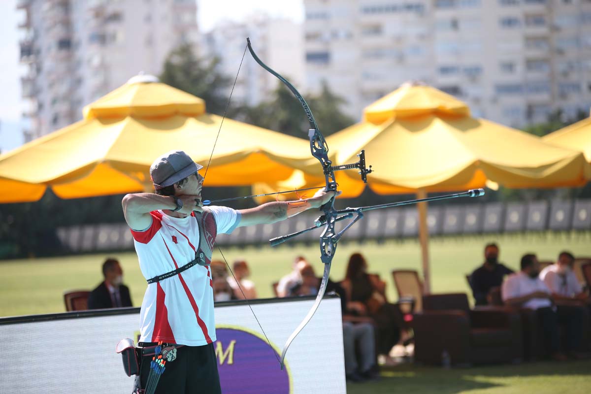 Milli okçu Mete Gazoz'dan altın madalya: Avrupa Şampiyonu oldu!