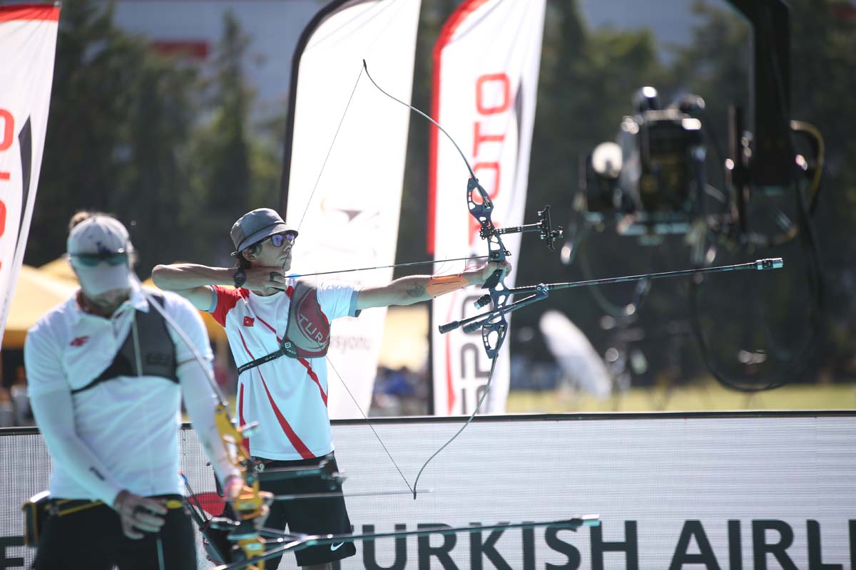 Milli okçu Mete Gazoz'dan altın madalya: Avrupa Şampiyonu oldu!