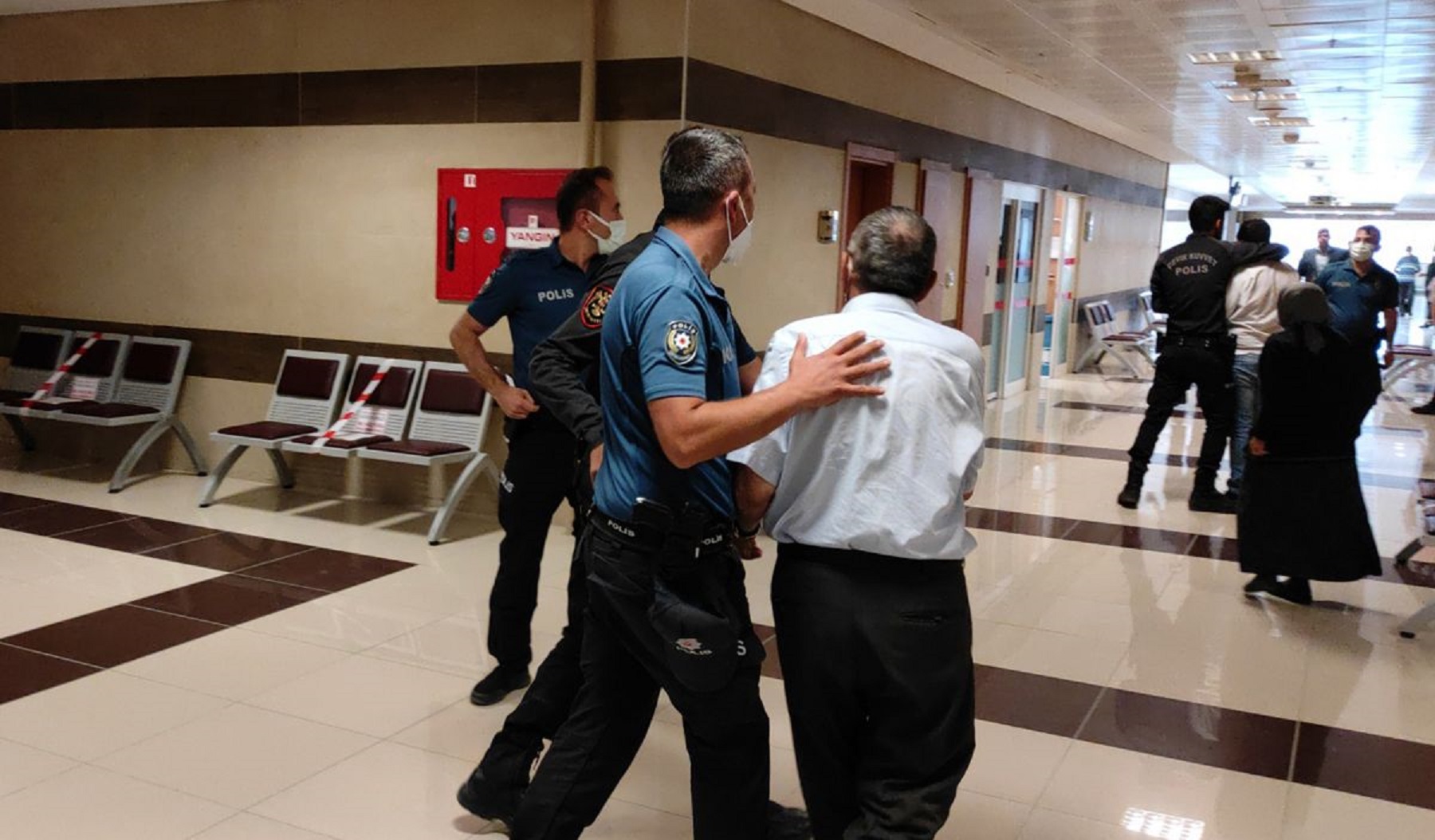 Mahkemede tahliye isyanı! Eşini darp ederek, ölümüne neden oldu, iyi halden tahliye edildi