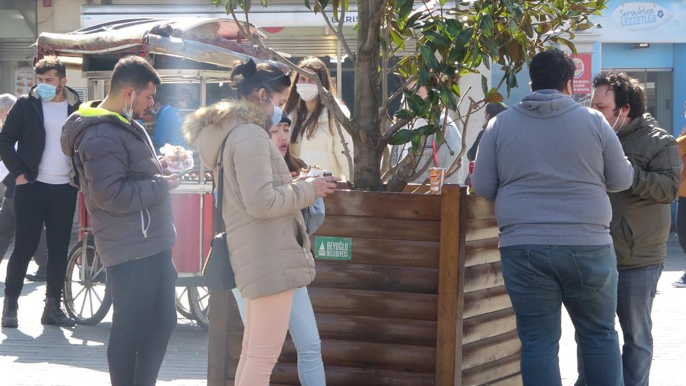 Prof. Dr. Derya Unutmaz: Yaz sonuna kadar salgın bitecek, sonbaharda rahatlamış olacağız ve maskeleri atıp normale döneceğiz!