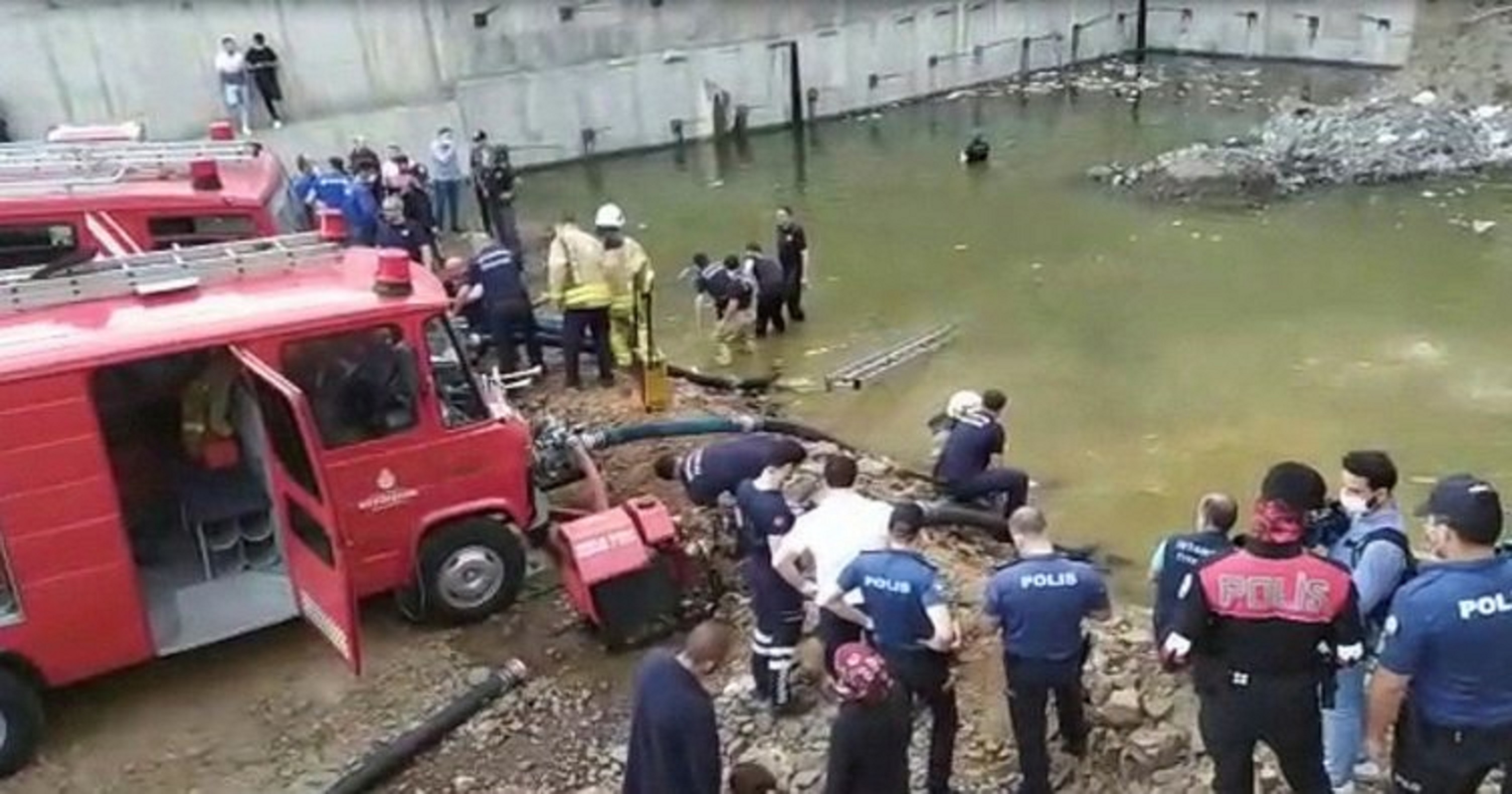 Bunun hesabını kim verecek! İnşaat sahasındaki içi su dolu bırakılan çukur bir çocuğa mezar oldu