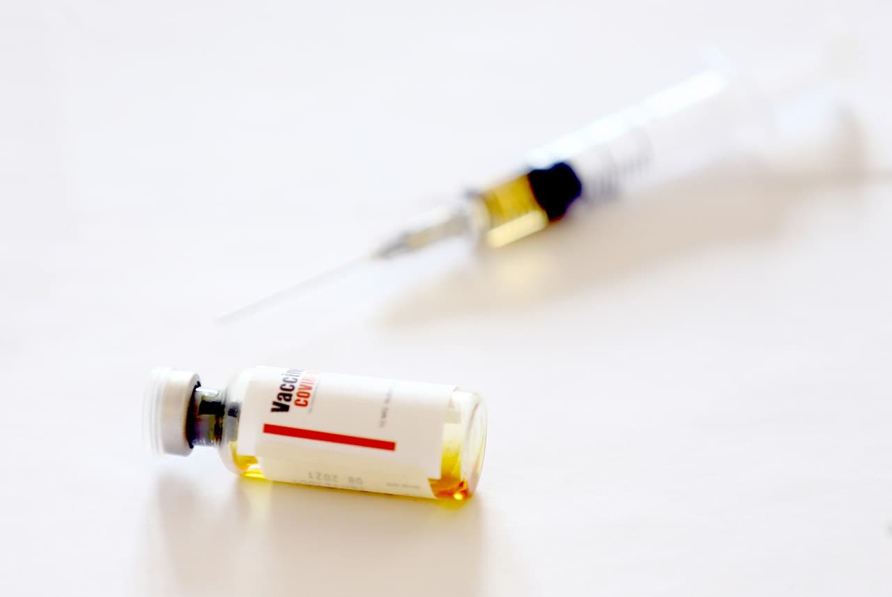 Prof. Dr. İsmail Balık açıkladı: Kovid aşısı kısırlığa, saç dökülmesine sebep olur mu?