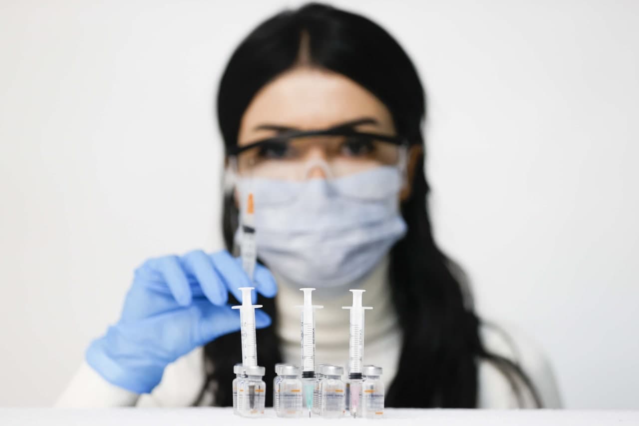 Prof. Dr. İsmail Balık açıkladı: Kovid aşısı kısırlığa, saç dökülmesine sebep olur mu?