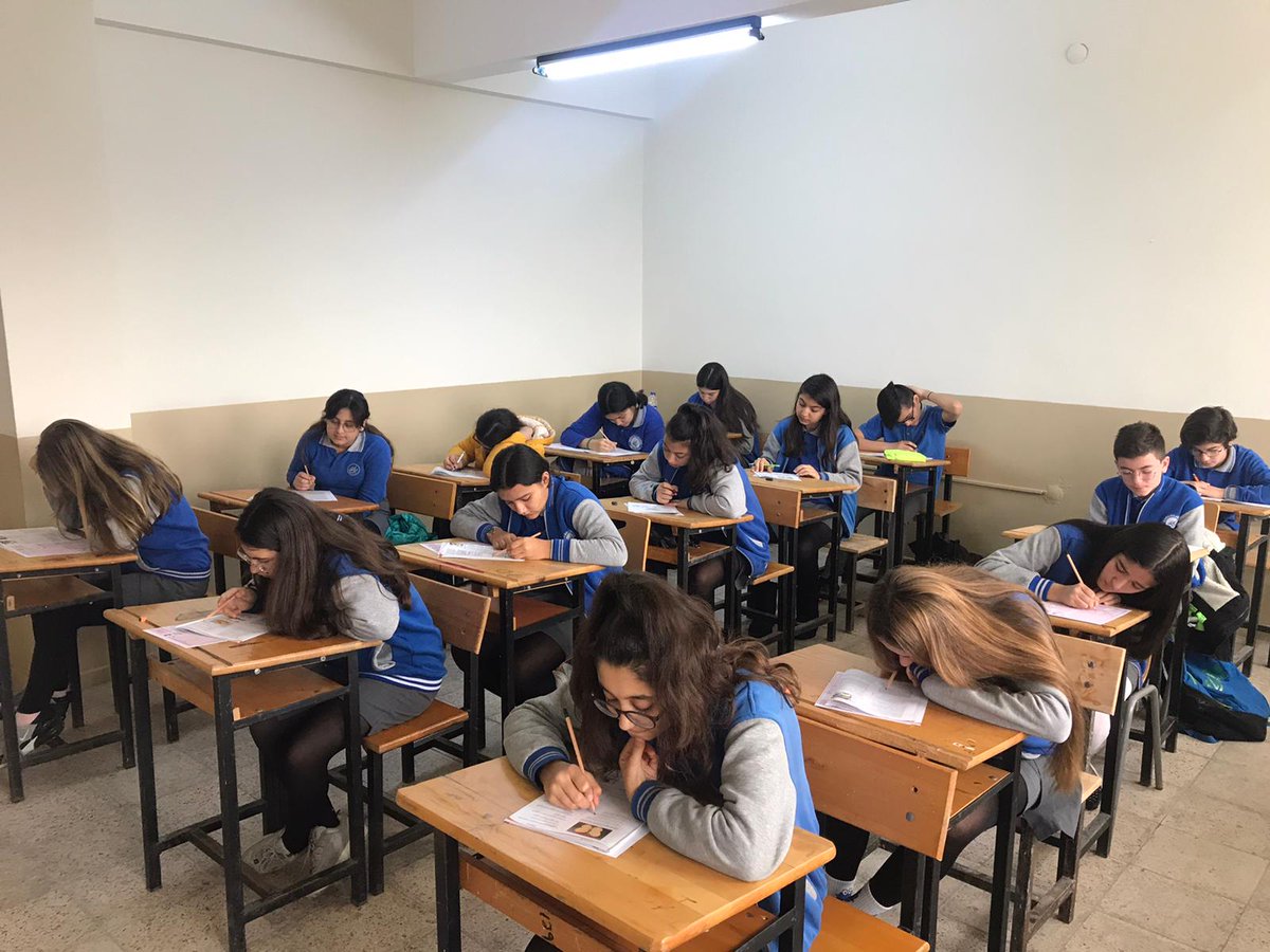 Yüz yüze eğitimde yeni dönem: Ortaokul ve liseler için ders zili çaldı