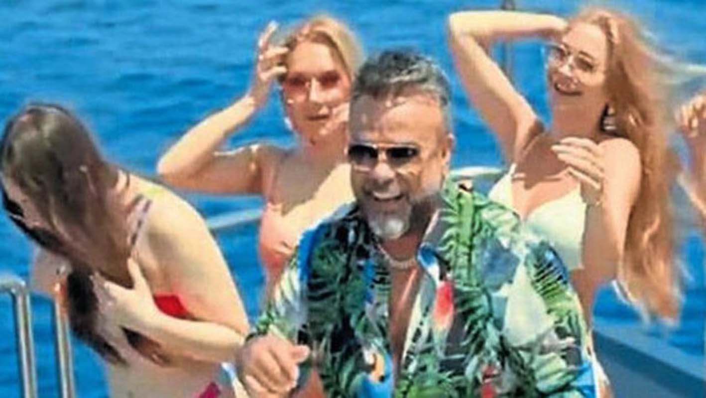 Bülent Serttaş’ın yeni klibine tepki! Oysa İbo Show’da Oryantal Didem’den gözlerini kaçırmıştı