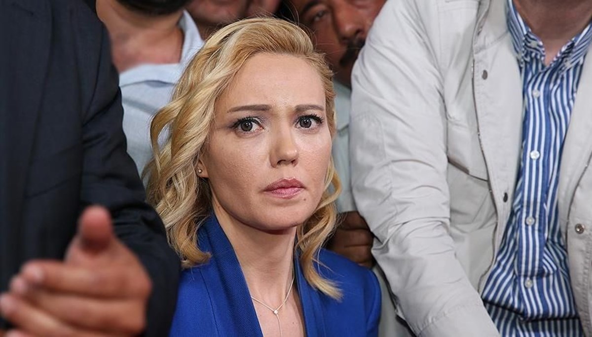 Darbe bildirisini okumuştu! O günden sonra hiçbir şey aynı kalmadı! Tijen Karaş, Bakın şimdi ne iş yapıyor