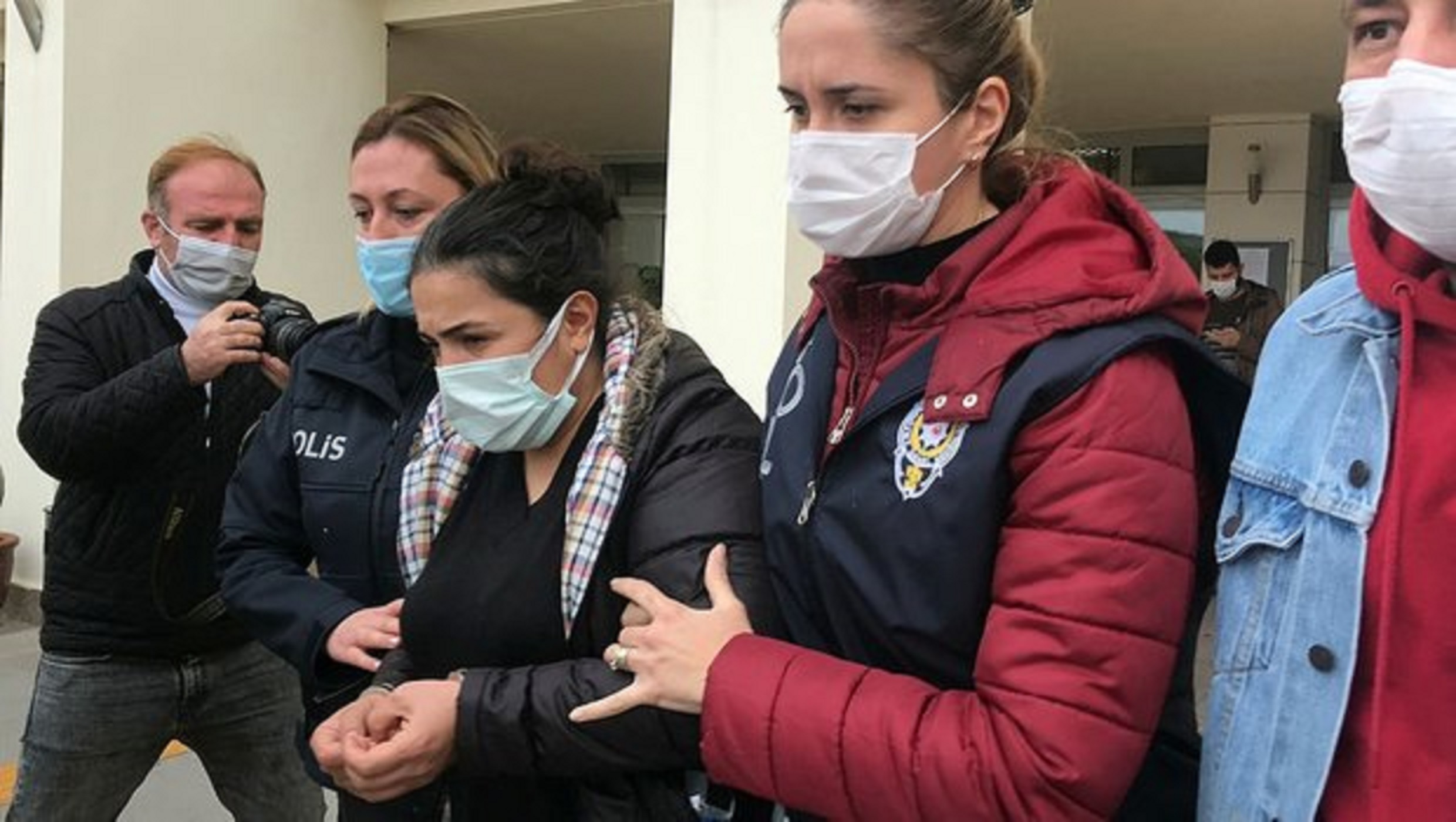 Dram dolu hayat mücadelesi! Kocasını öldüren Şerife Demir Ben onu öldürmeseydim o beni ve çocuklarımı öldürecekti