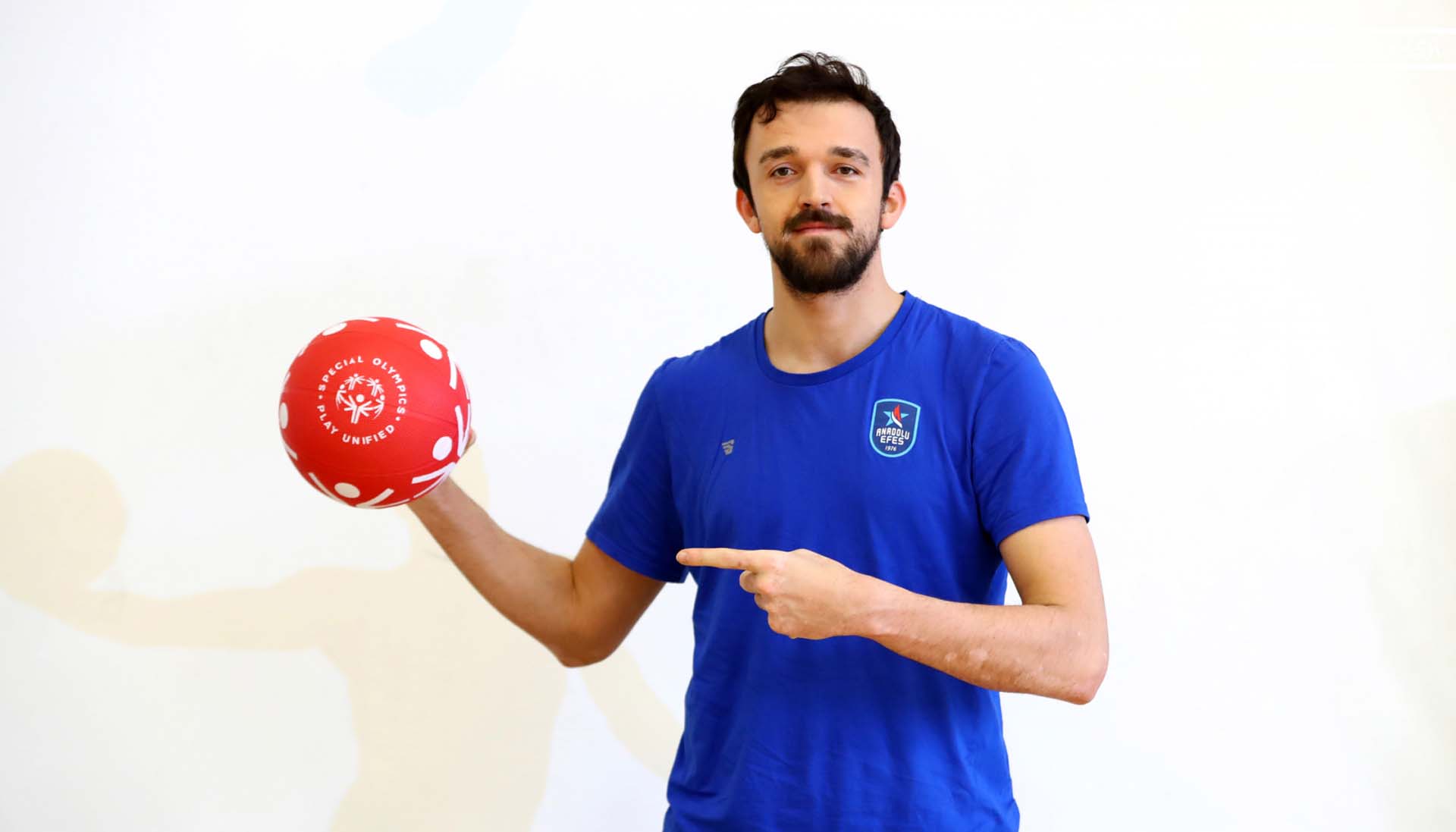 Son dakika | Anadolu Efes'in yıldızı Sertaç Şanlı, Barcelona ile anlaştı