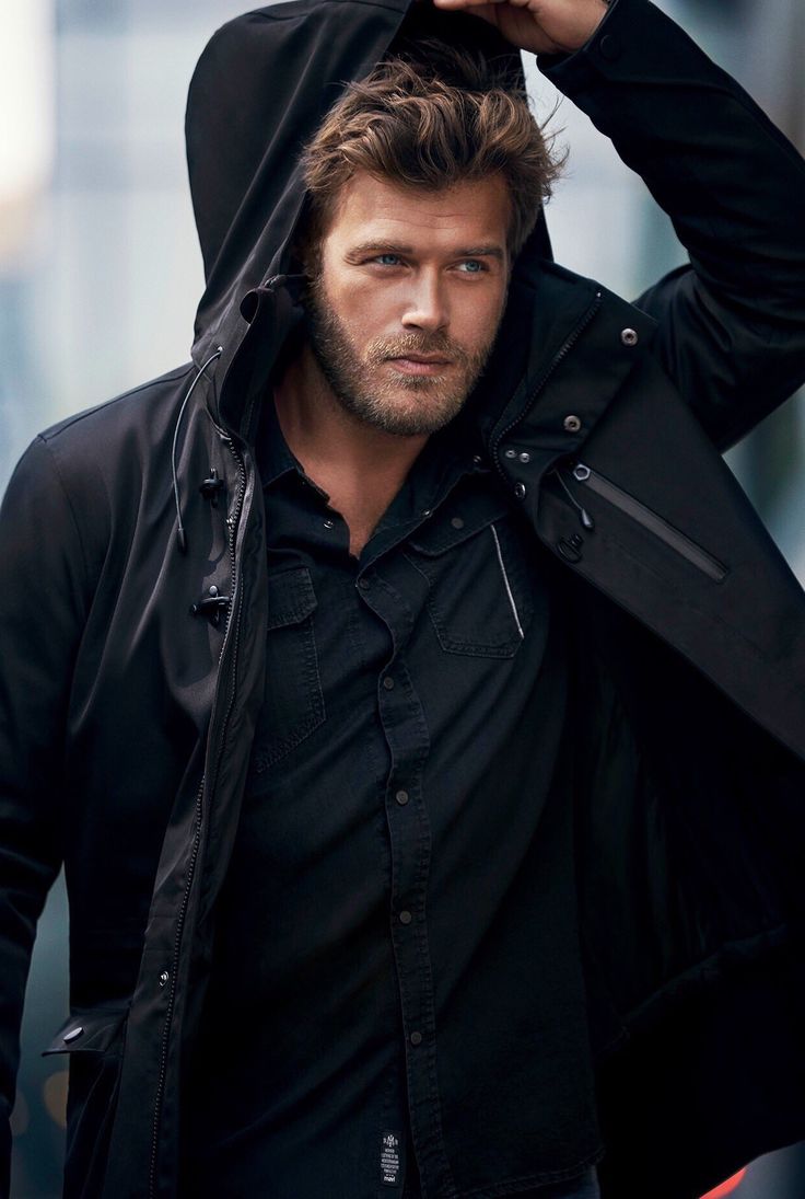 Kıvanç Tatlıtuğ hayranlarına müjde: Gülseren Budayıcıoğlu'nun yeni dizisi Kral Kaybederse ile ekrana geri dönüyor! Başrolü canlandıracak!