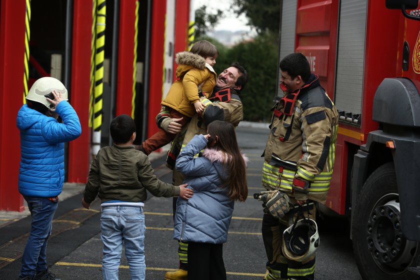 Kahraman Babam 1-2 bölüm full, tek parça izle | Kahraman Babam 1-2 bölüm izle