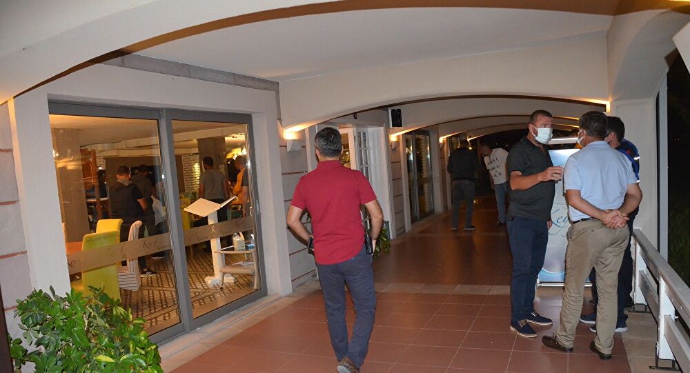 CHPli Didim Belediye Başkanı Deniz Atabay'a saldırı! Restoranda, beyzbol sopalarıyla saldırdılar!