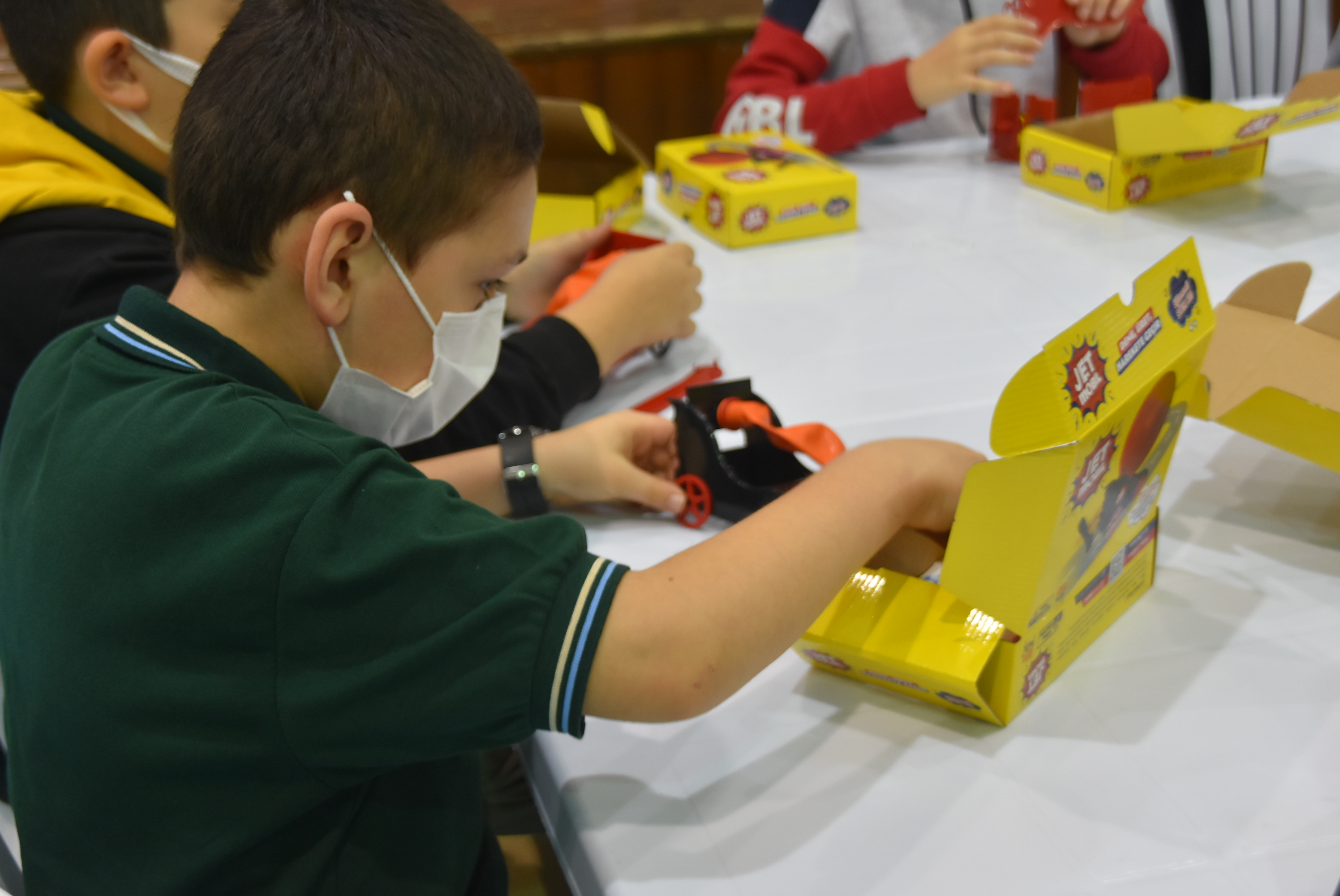 Böyle etkinlik görülmedi! Çocuklar bilimi, sanatı ve sporu eğlenerek öğreniyor