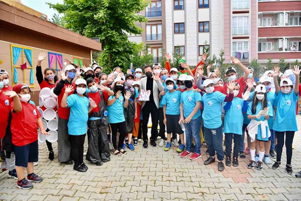 Atık malzemeler minik ellerde hayat buldu! Öğrenciler daha yaşanılabilir çevre için kolları sıvadı