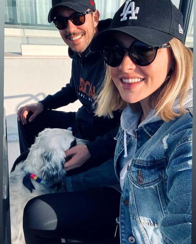 Polemikler kraliçesi Demet Akalın, durdu durdu yine Hadise’ye sataştı! Kocasıyla birlikte…