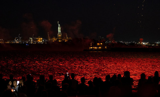 New York'ta Koronavirüs kısıtlamaları kısmen kaldırıldı halk coşkuyla kutladı