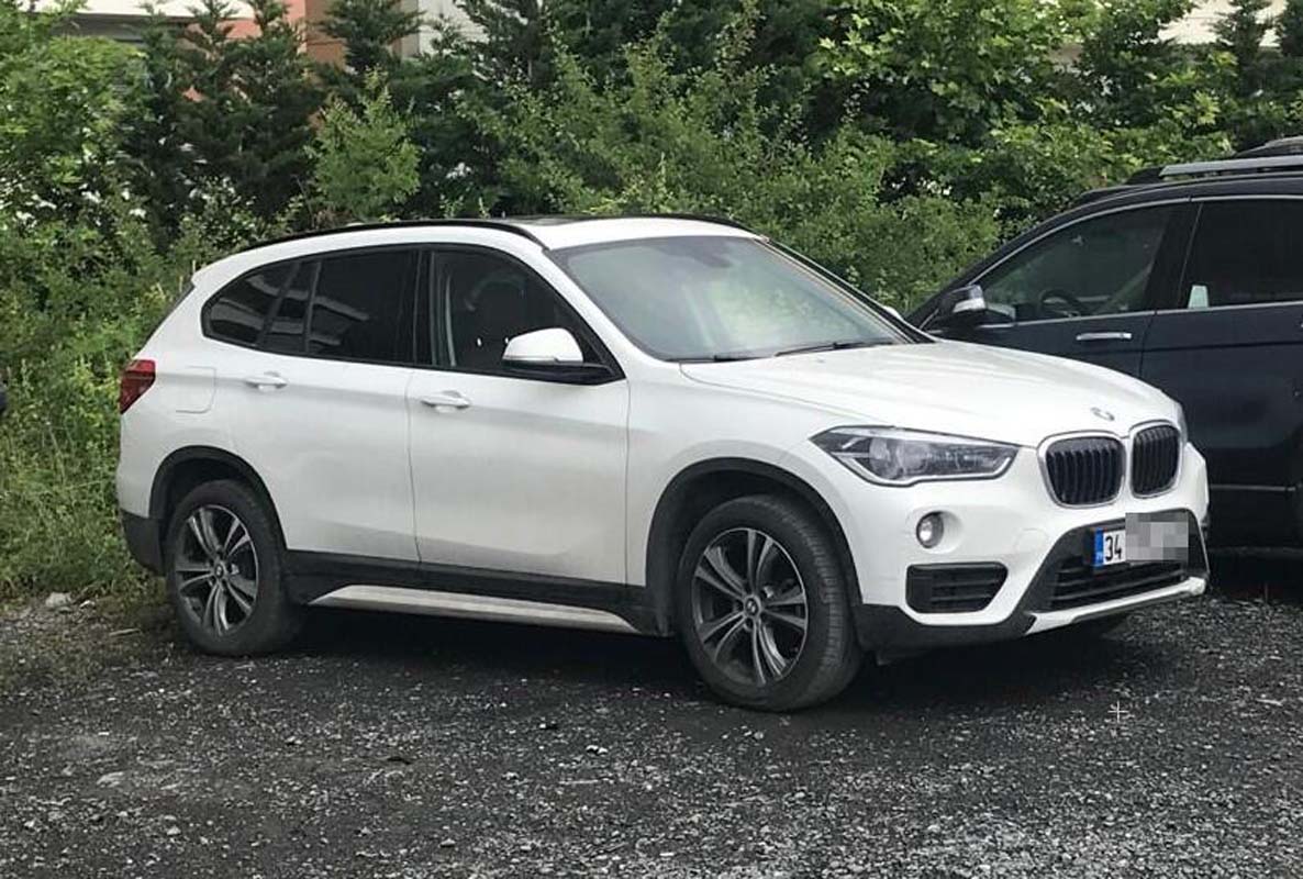 Özcan Deniz ve Feyza Aktan arasında sular durulmuyor! Eski eşinin elinden aracını aldı! Aktan arabasız kaldı