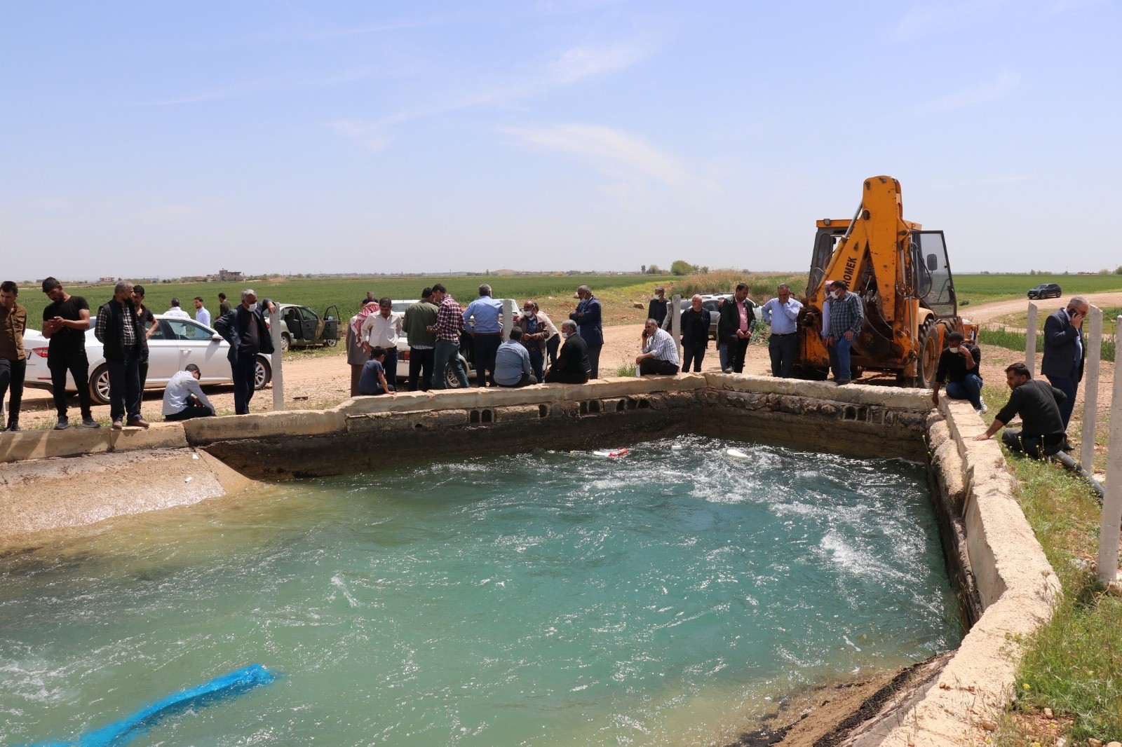 Adana'da sulama kanalında akıntıya kapılan iki gençten biri kayboldu diğeri ise kendi imkanlarıyla kurtuldu