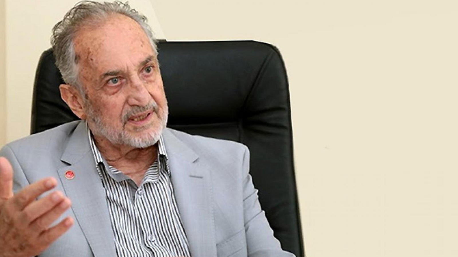 Oğuzhan Asiltürk'ün 'kongre çağrısı'na Temel Karamollaoğlu'ndan sert yanıt: Kamuoyunda tartışılmasını doğru bulmuyorum!