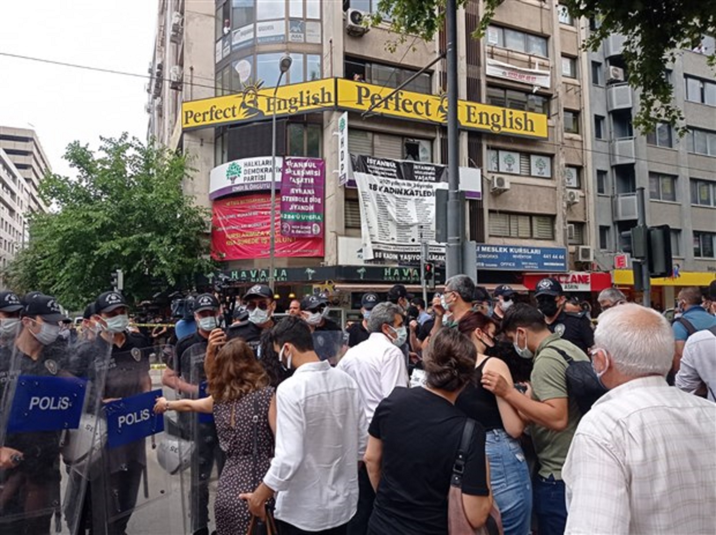 HDPli Deniz Poyraz kimdir? Deniz Poyraz neden öldü?