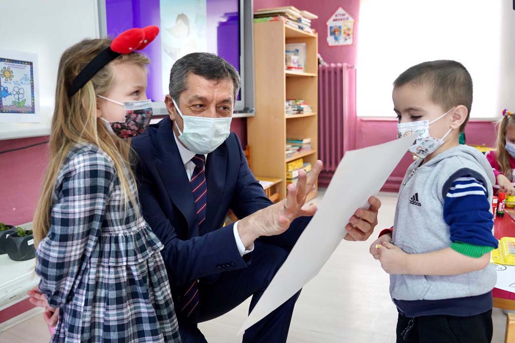 21 Haziran Pazartesi günü okul var mı 2021? 21 Haziran'da ders işlenecek mi? 