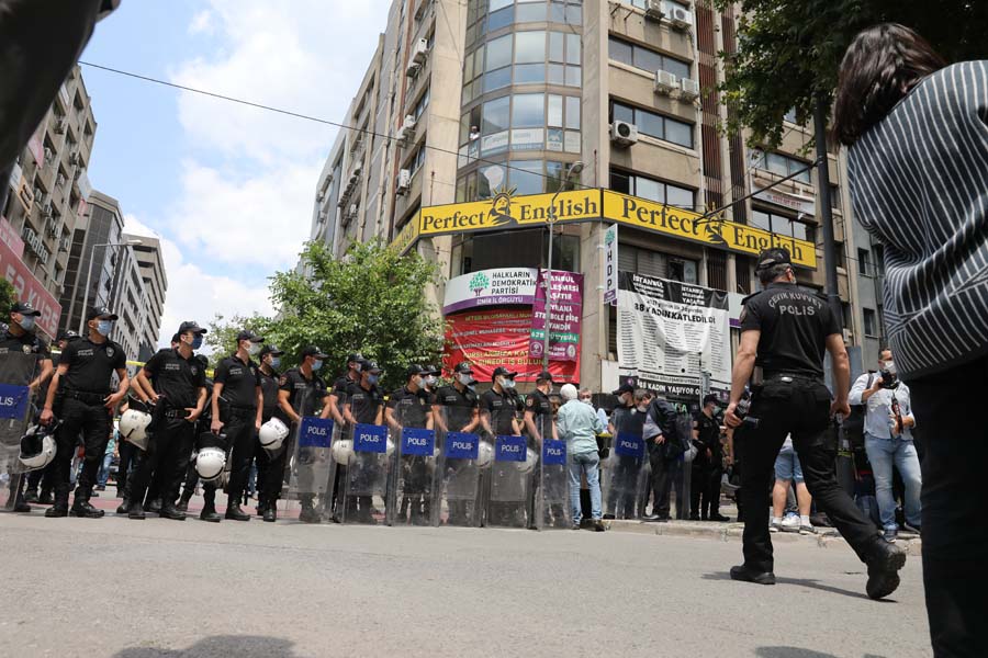 HDP İzmir İl Başkanlığında Deniz Poyraz'ı öldüren Onur Gencer'in ifadesi kan dondurdu: Başka kişiler olsaydı onları da öldürürdüm!