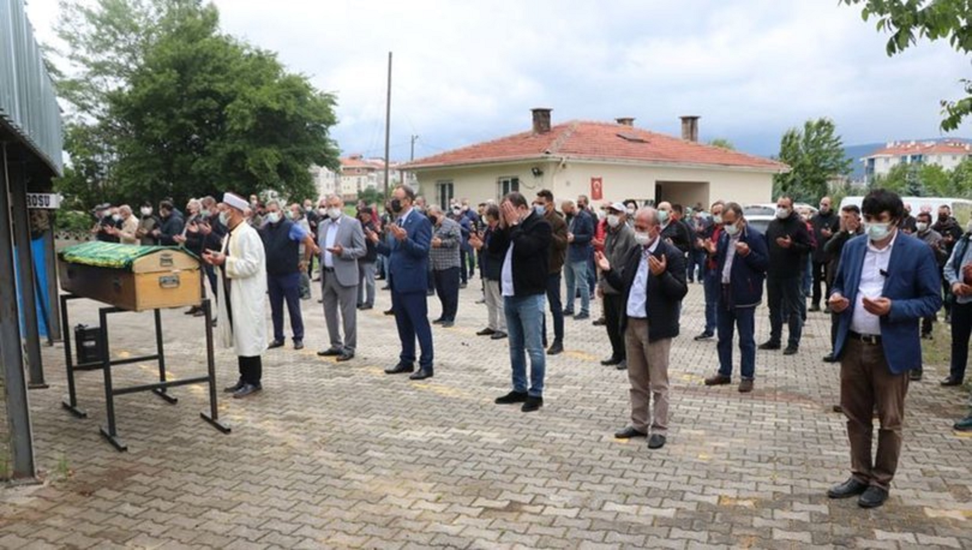 Şoke eden ölüm, şoke eden servet! Evinde ölü bulunan Ulvi Eker, Türk Eğitim Vakfına 40 milyon bağışlamış