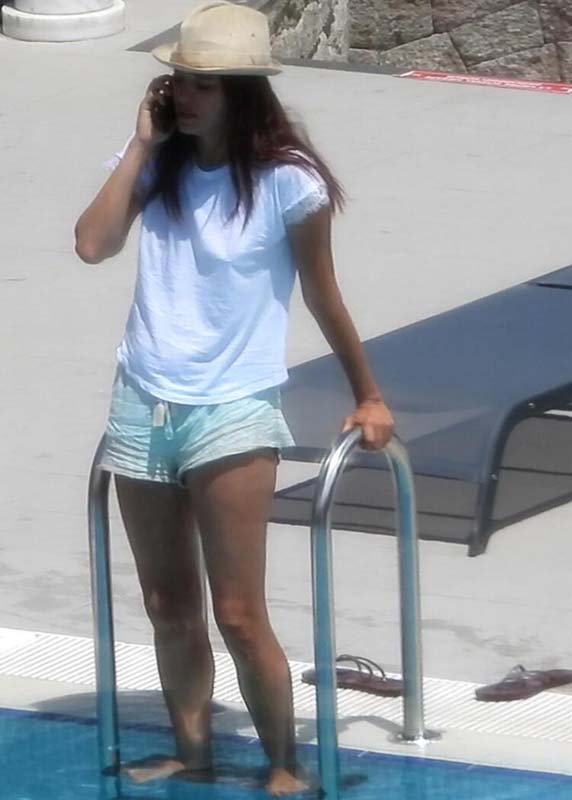 Nehir Erdoğan ile Renan Kaleli 2 yıldır ilk kez birlikte görüntülendi! Balkonda hüngür hüngür ağladı!