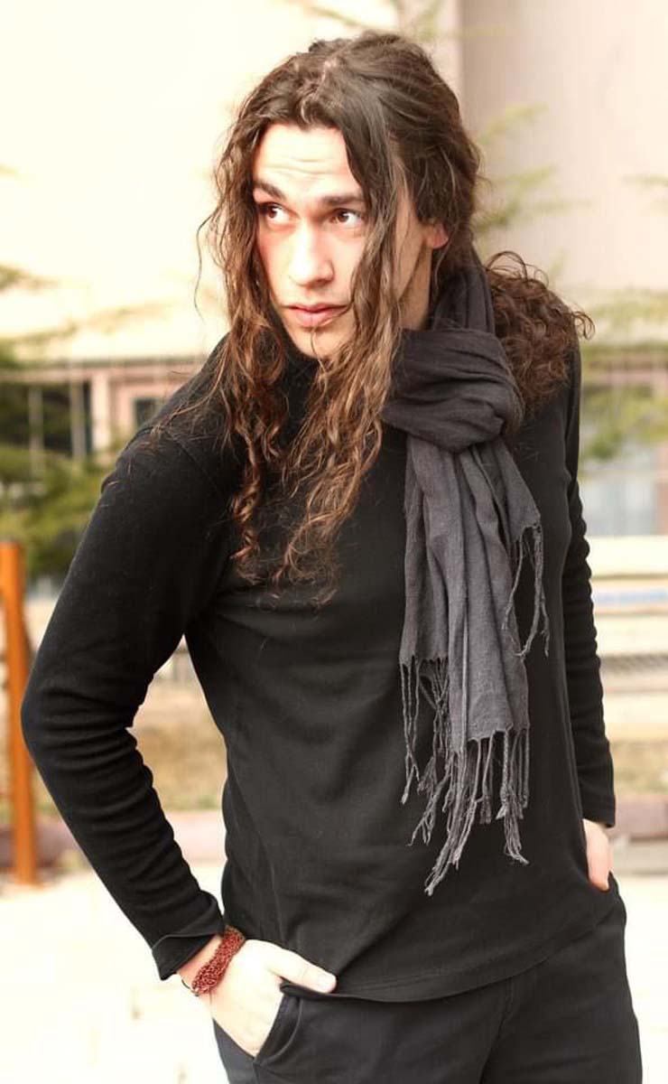 Kahreden ölüm! Genç seslendirmen ve oyuncu hayatını kaybetti!