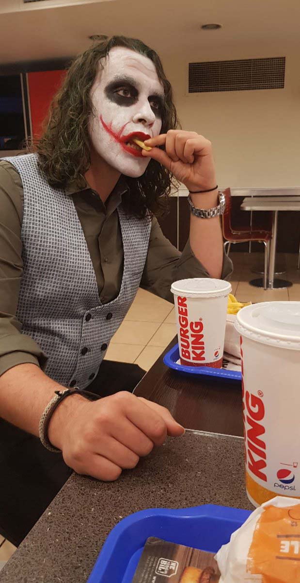 Kahreden ölüm! Genç seslendirmen ve oyuncu hayatını kaybetti!