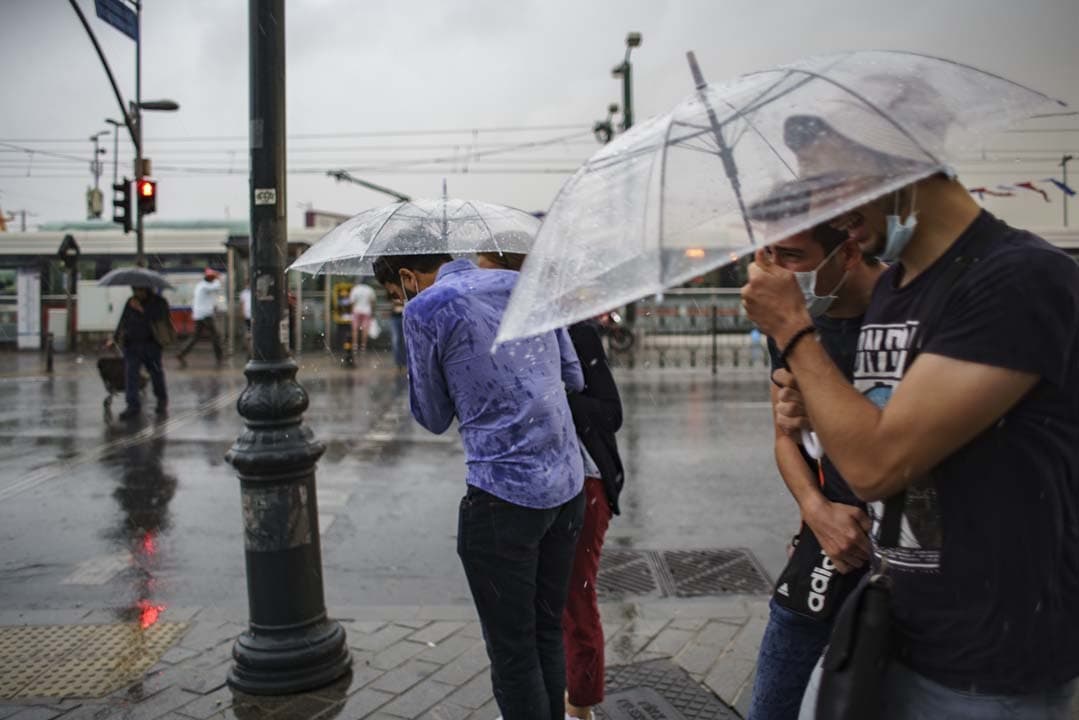 Meteoroloji'den sarı kodlu uyarı: İstanbul ve Trakya için saat verdi! Sel, su baskını, kuvvetli rüzgar...