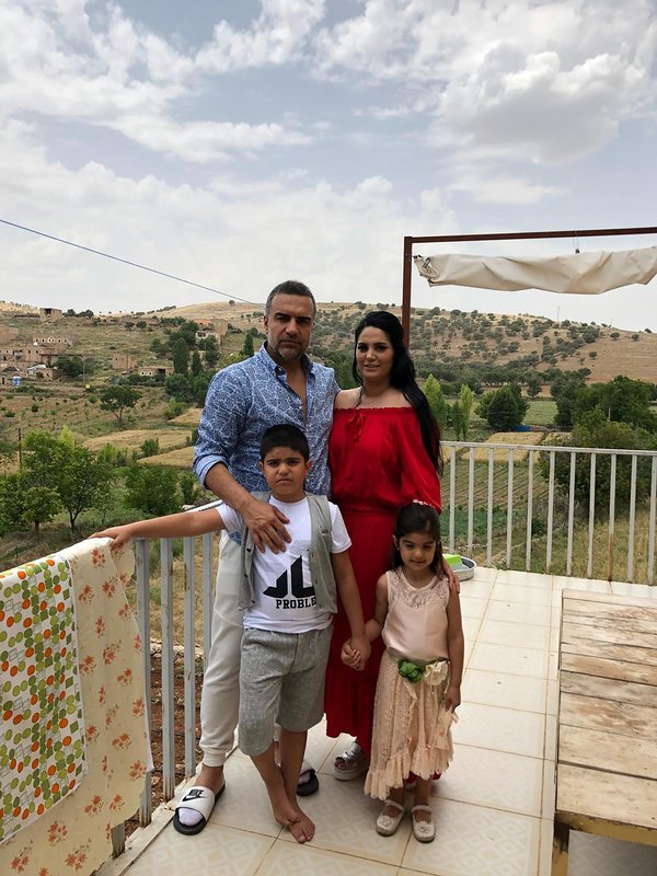 Berdan Mardininin eski eşi Fatoş Karademire silahlı saldırı! Defalarca tetiğe bastı, Fatoş Karademir hastaneye kaldırıldı!