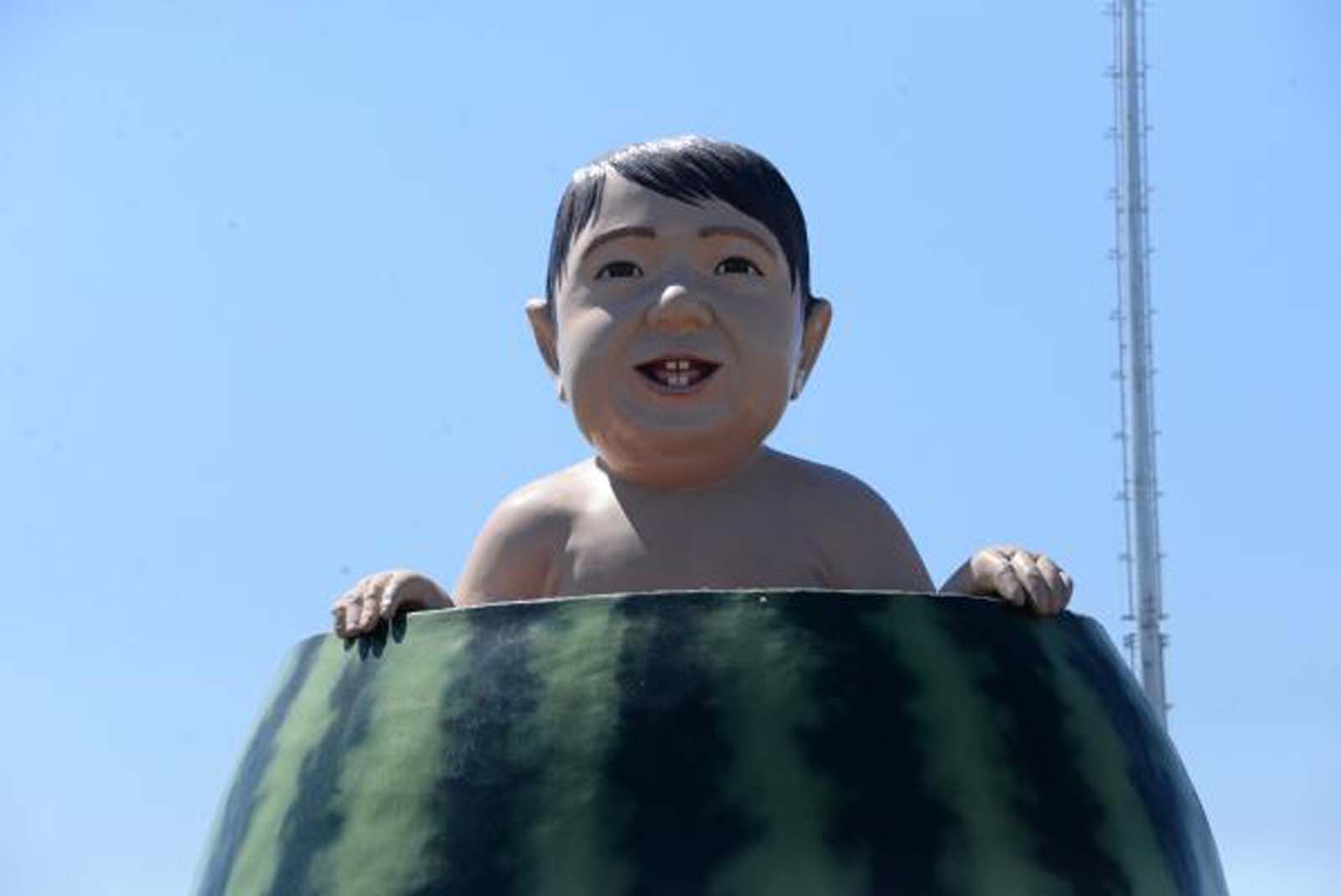 Sanata laf yok, heykellere gülüyoruz! Yöresel heykellerden zanaatkarları bile memnun değil!