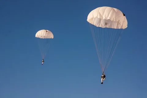 Rusyada feci olay! Motor arızası korkunç sonu getirdi! Paraşütçüleri taşıyan uçak düştü: 9 kişi öldü