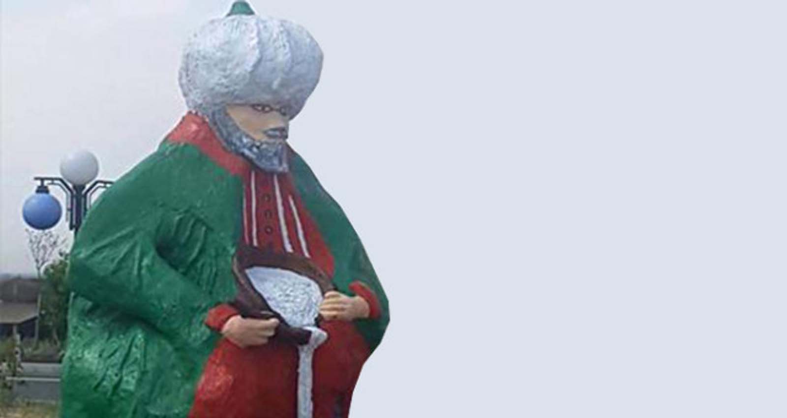 Sanata laf yok, heykellere gülüyoruz! Yöresel heykellerden zanaatkarları bile memnun değil!