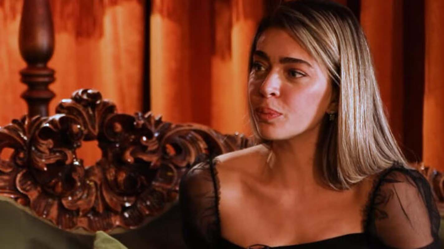 Mini etek giyen kızlarla kendisini kıyaslamıştı! Öykü Çelik'in parti'de giydiği elbise dikkat çekti!