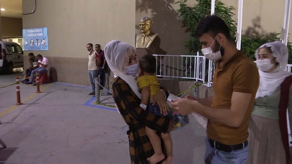 İzmir'de şebeke suyunu kullananlar hastanelik oldu! Çocuklar baygınlık geçirdi, aileler isyan etti!