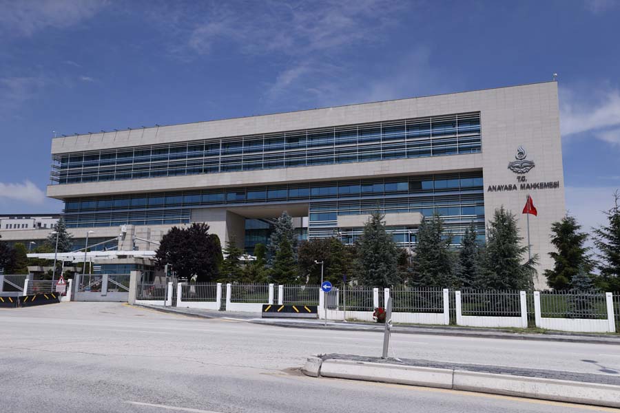 SON DAKİKA! HDP'nin kapatılması davasında flaş gelişme: Anayasa Mahkemesi iddianameyi kabul etti!