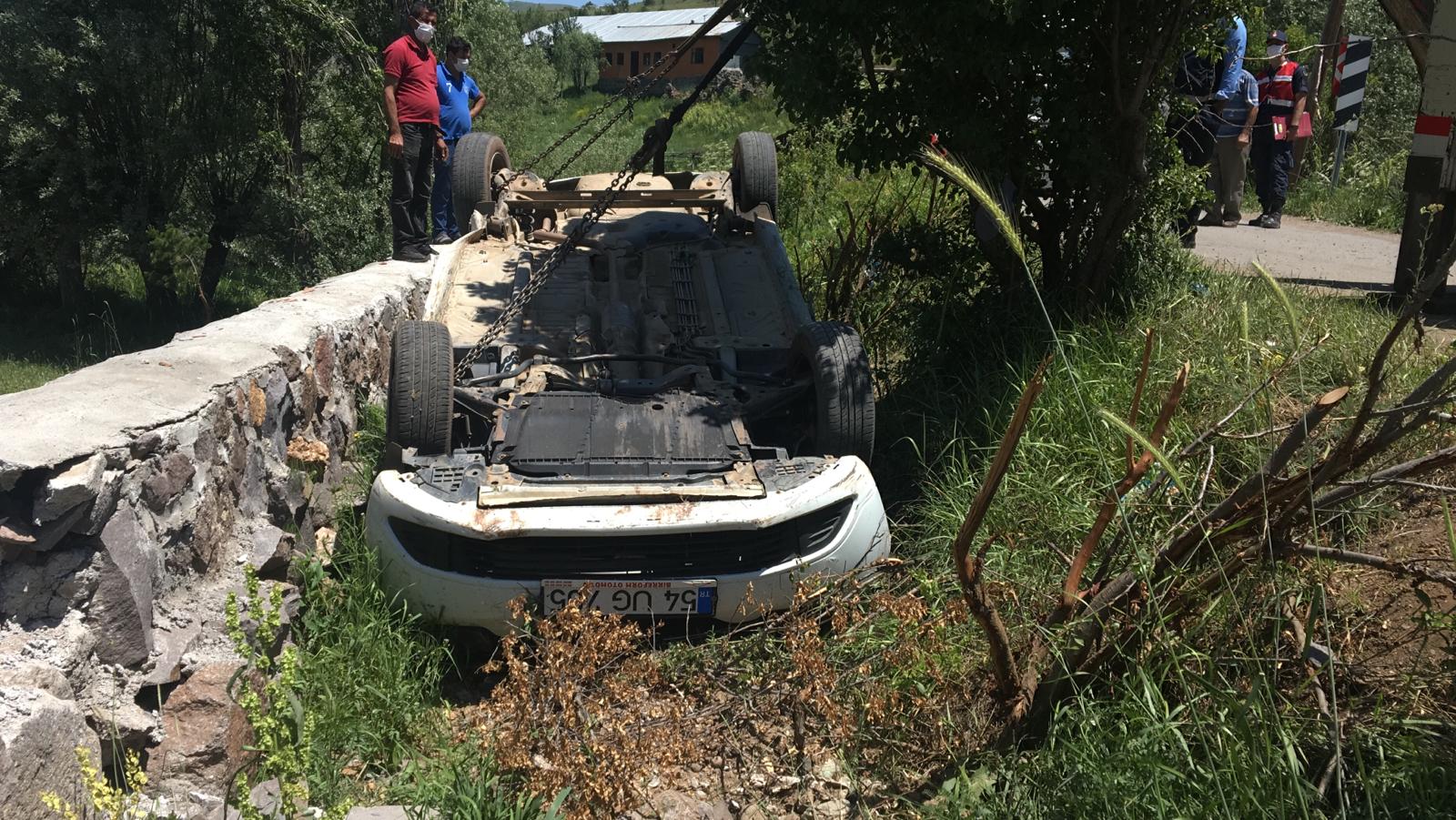 Dede ve torunun kahreden ölümü! 70 yaşındaki sürücü istinat duvarına çarptı: 2 ölü, 2 yaralı