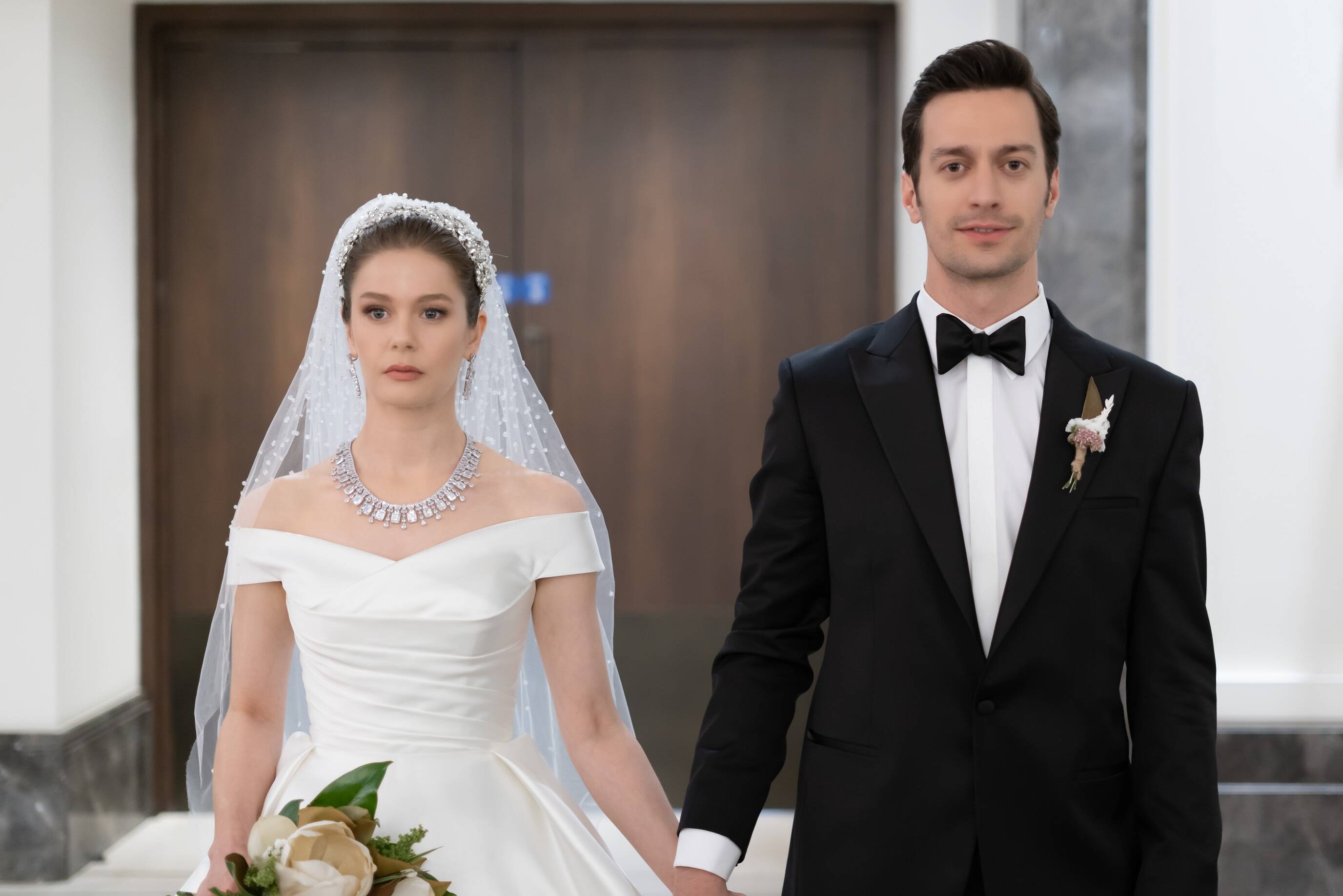 Herkes merak ediyordu! Camdaki Kız'ın Hayri'si bakın kim çıktı!