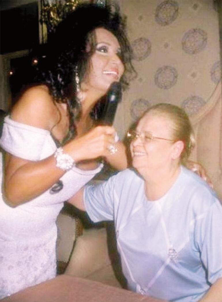 Annesini kaybetmişti, evine sahip çıktı! Bülent Ersoy vefalı davranışıyla dikkat çekti