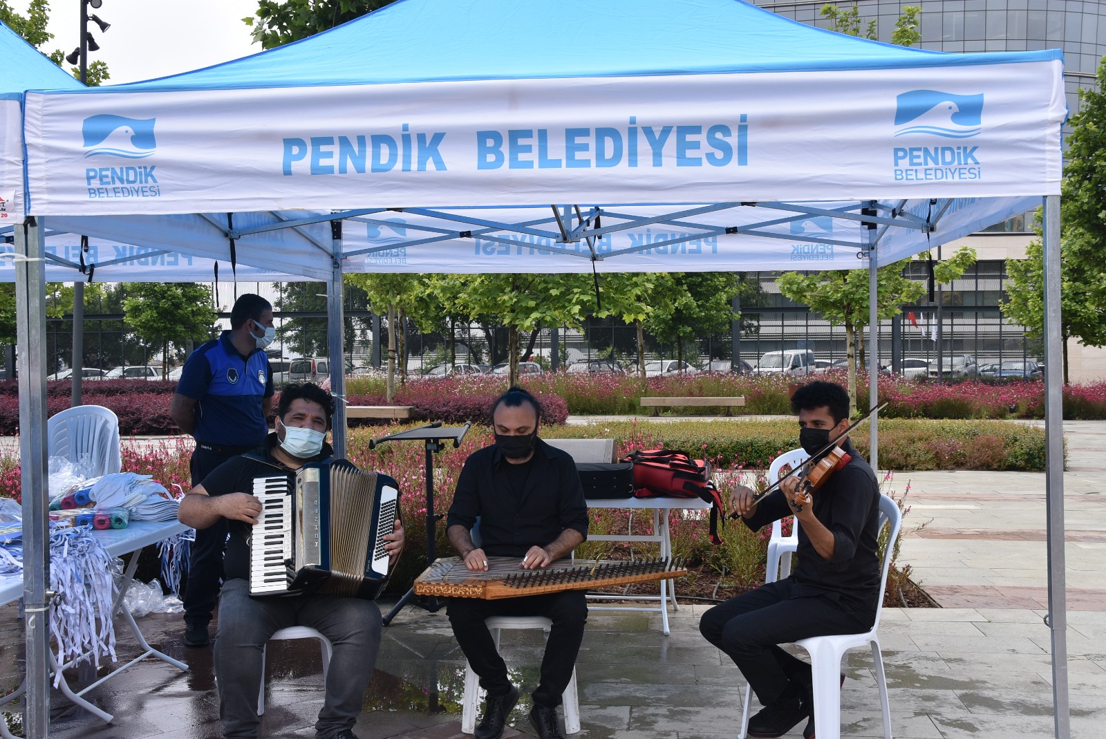 Babalar Günü Pendikte şenlikle kutlandı