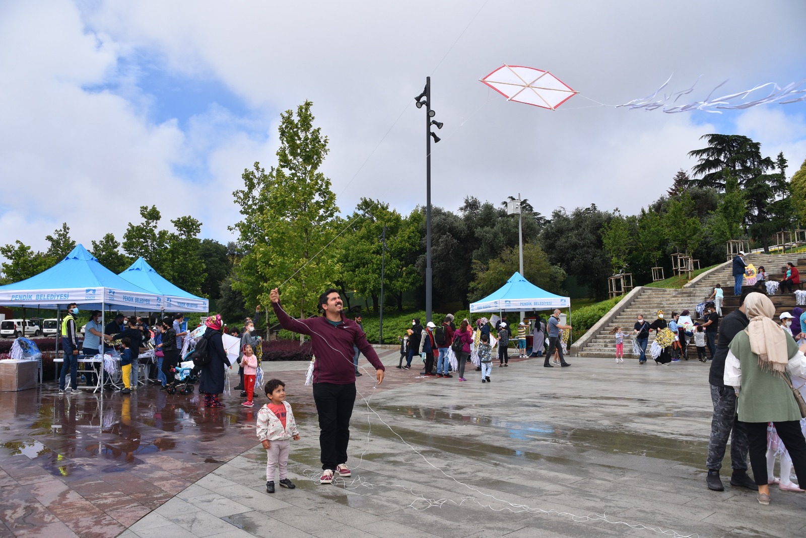 Babalar Günü Pendikte şenlikle kutlandı