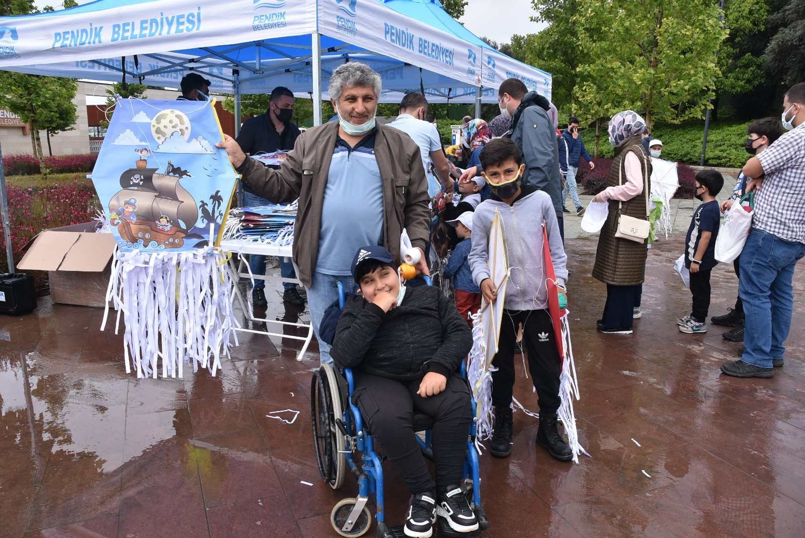Babalar Günü Pendikte şenlikle kutlandı