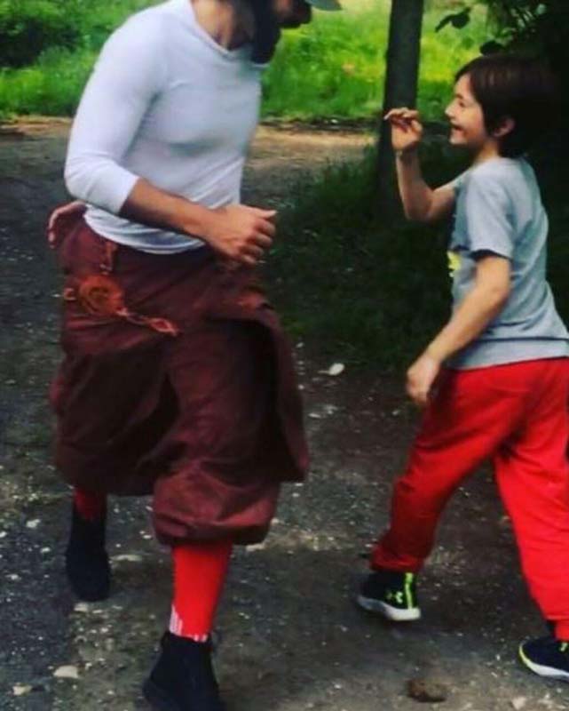 Arka Sokaklar dizisinde tanışmışlardı! Gamze Özçelik ve Uğur Pektaş'ın oğlu gündem oldu