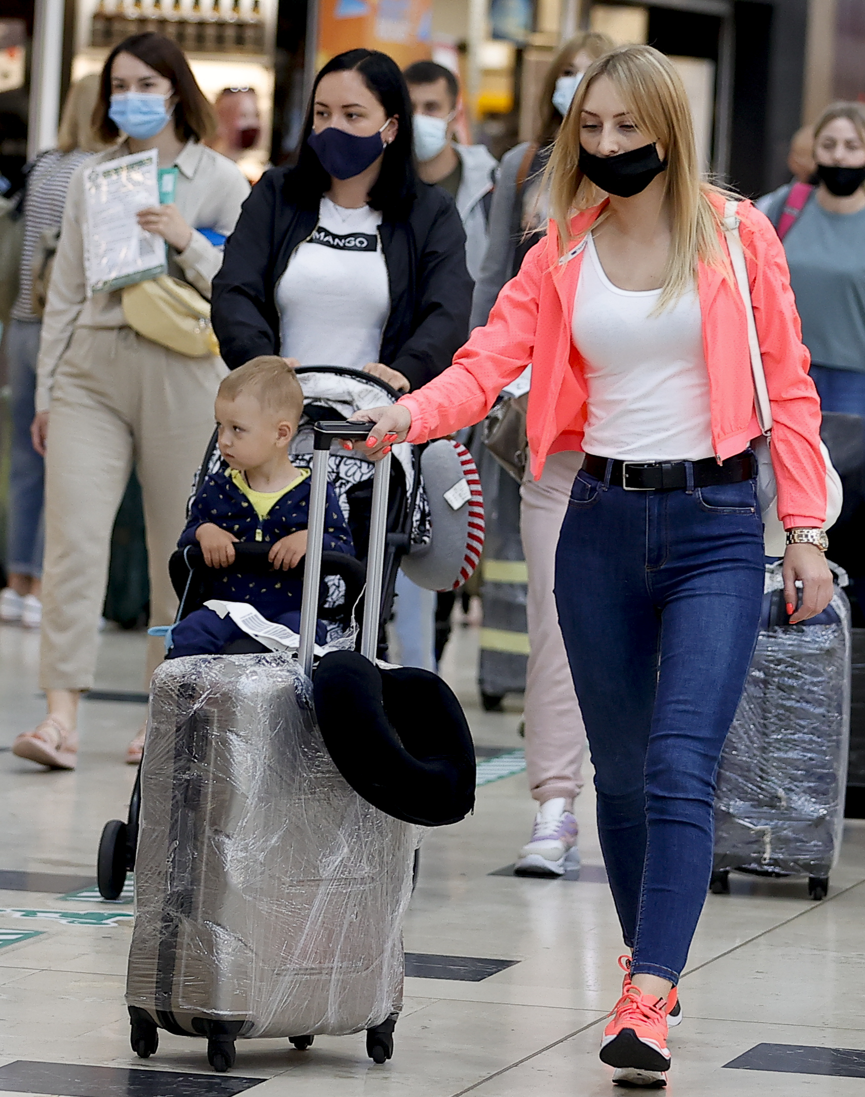 Yasak kalktı, Ruslar soluğu Türkiyede aldı! Turizmde beklenen an! Rusyadan ilk turist kafilesi 