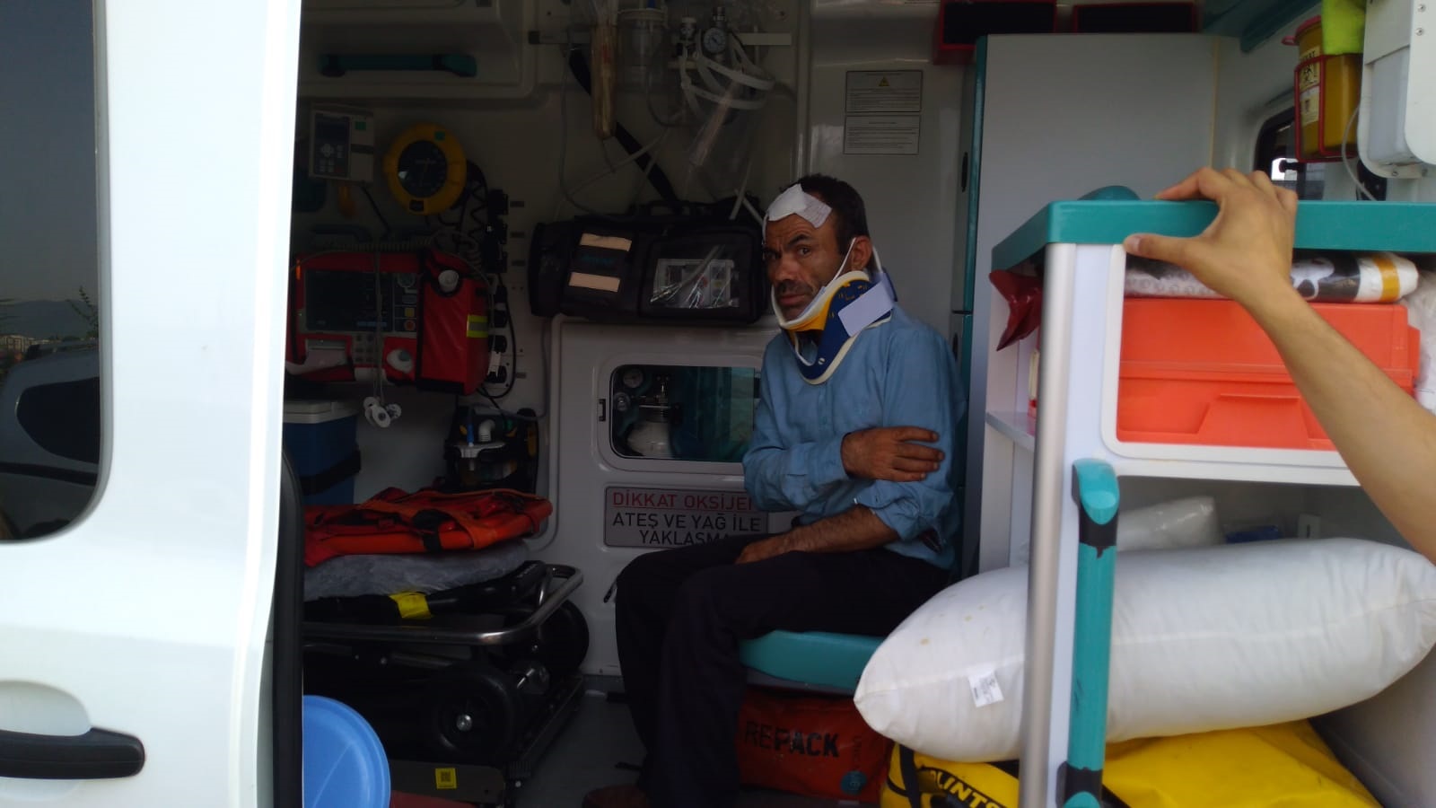 SON DAKİKA! Manisa'da zincirleme kaza! 5 araç birbirine girdi: 17 yaralı!