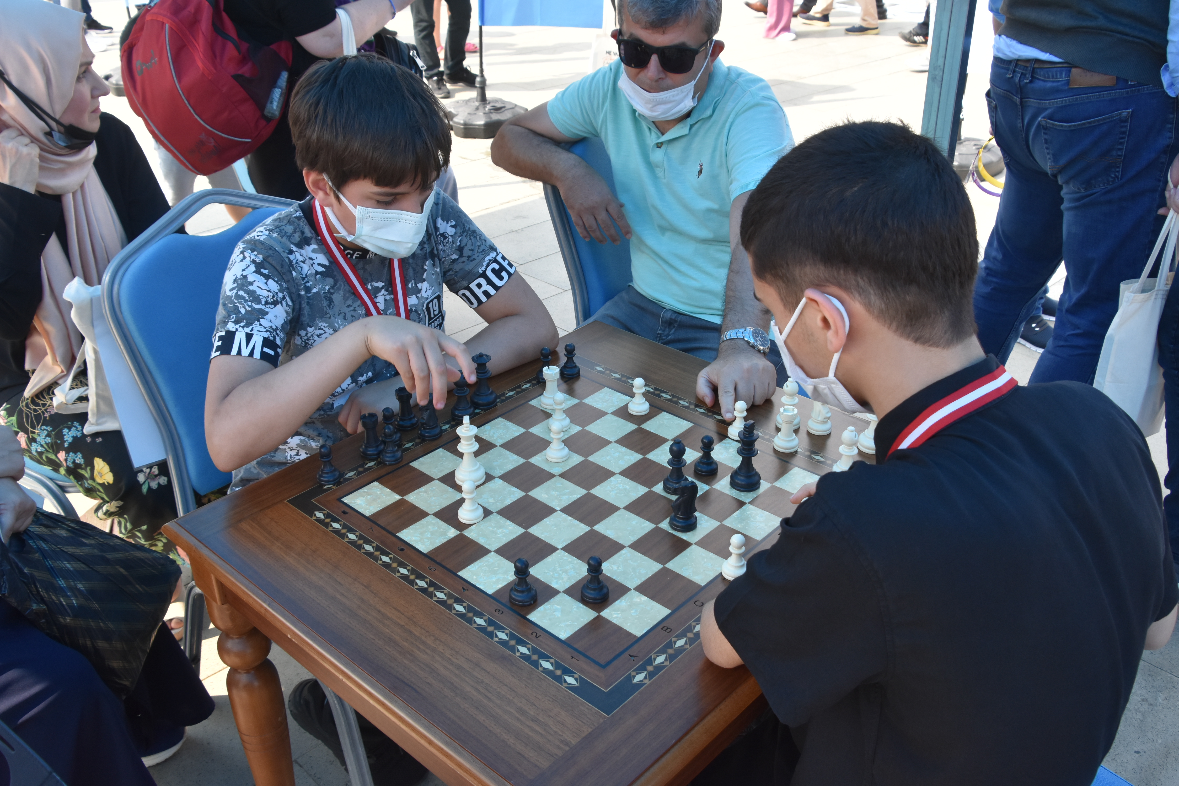 Pendikte heyecan dolu turnuva! En iyi hamleyi yapmak için yarıştılar
